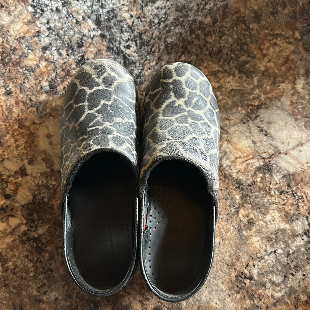 Sanita print size 38 women’s clog.